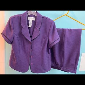 Women’s Short Sleeve Pant Suit